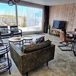 De Bunker Vanaf 18 Juni Sluit De Bunker Holiday home *